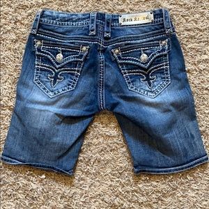 Rock revival Bermuda shorts